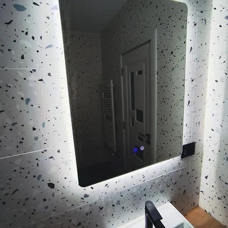 West Hillside شقة